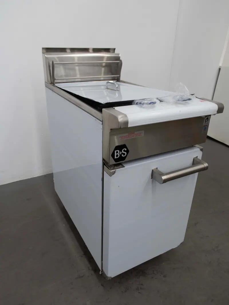 B&S Tf-451 Energy-Efficient Fryer – 4.5L Oil Volume - 851126 1