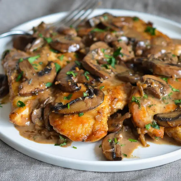 Chef-Prepared Chicken Marsala Entrée 1