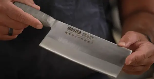 Heavy-Duty Taiwanese Chef Knife – 7-Inch Master Grade R-657 1