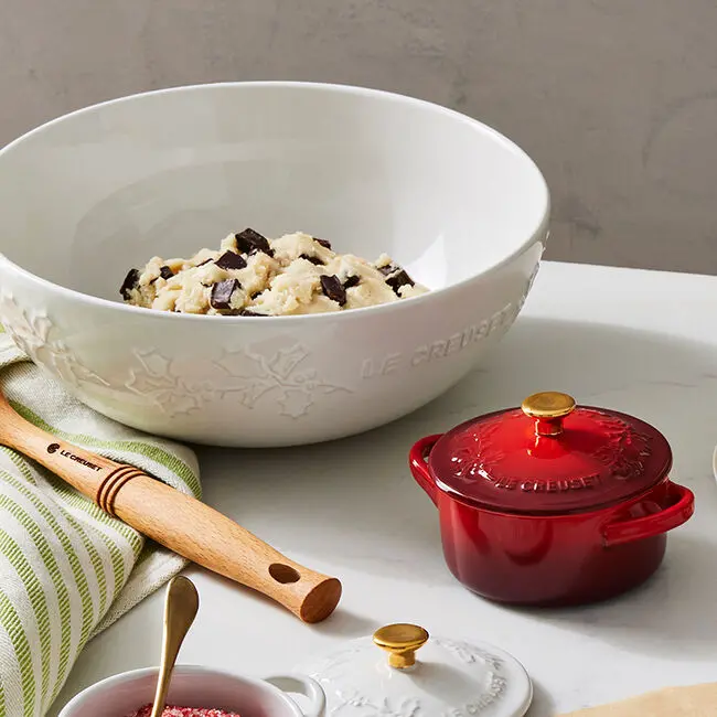 Le Creuset Holly Collection Nesting Mixing Bowls 2
