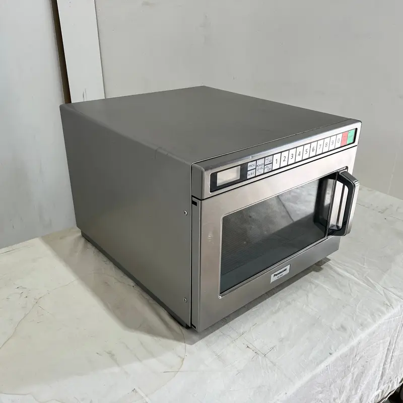 Panasonic Ne1853 Heavy-Duty Commercial Microwave Oven – Model 886433 1