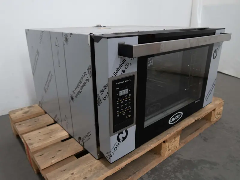 Unox Xefr-04Eu-Elvd Forced-Air Convection Oven – Four-Tray Precision Baking Oven 1